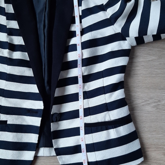 Worthington Women's Notch Lapel Bold Striped Blazer Black/Beige Size PS - Picture 5 of 6